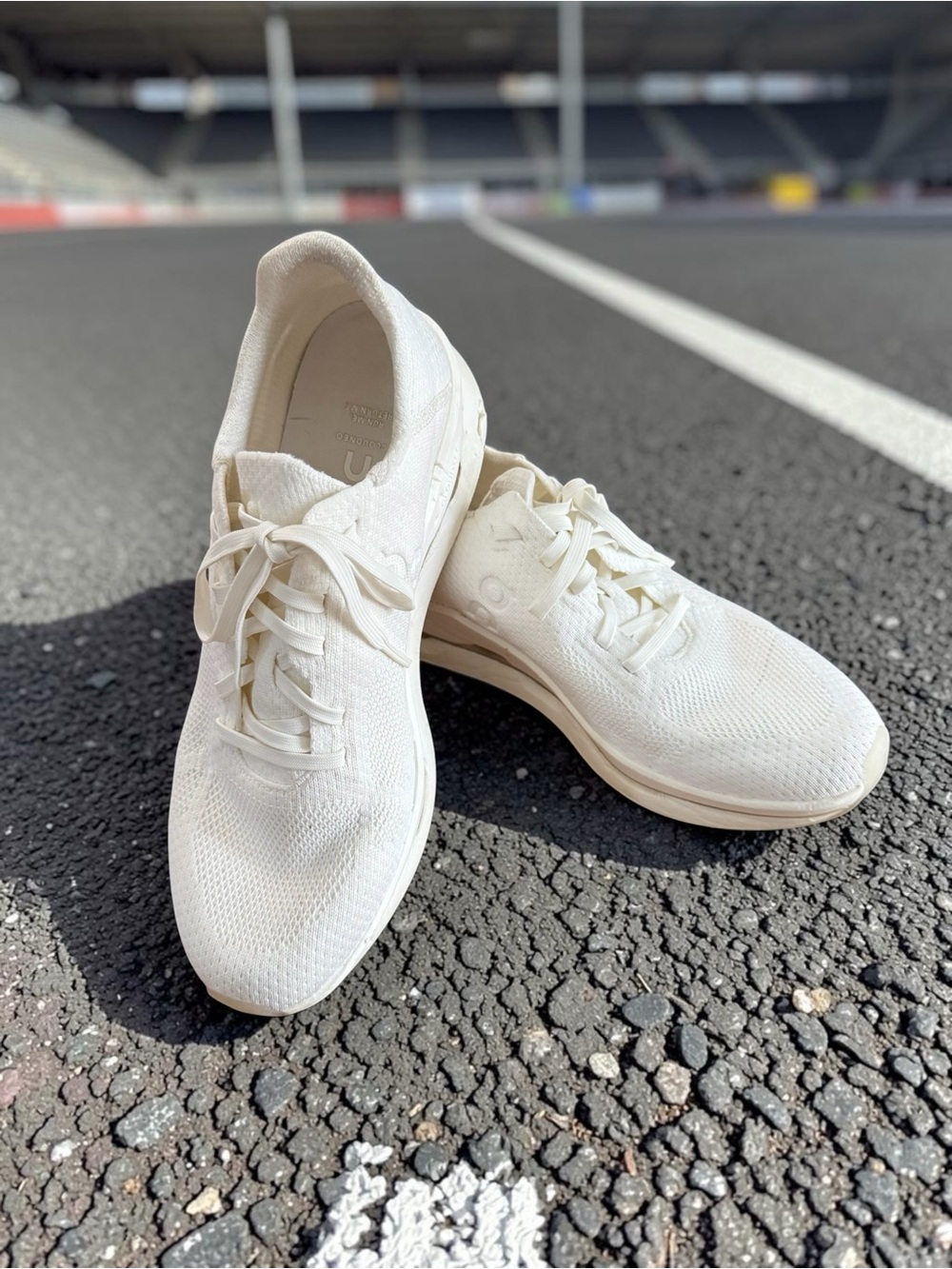 On Running Cloudneo 1 Cyclon Undyed White Mens 9 Swiss Engineering Recyclable